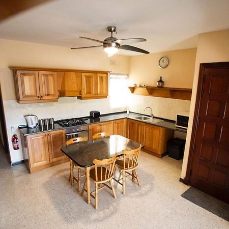 Apartment 5 Mins Away From The Beach. St. Paul's Bay Exterior photo