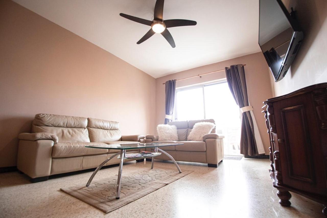 Apartment 5 Mins Away From The Beach. St. Paul's Bay Exterior photo